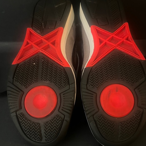 Nike Huarache Running Shoes. Gray with Red Women’s size 8. - Picture 9 of 12